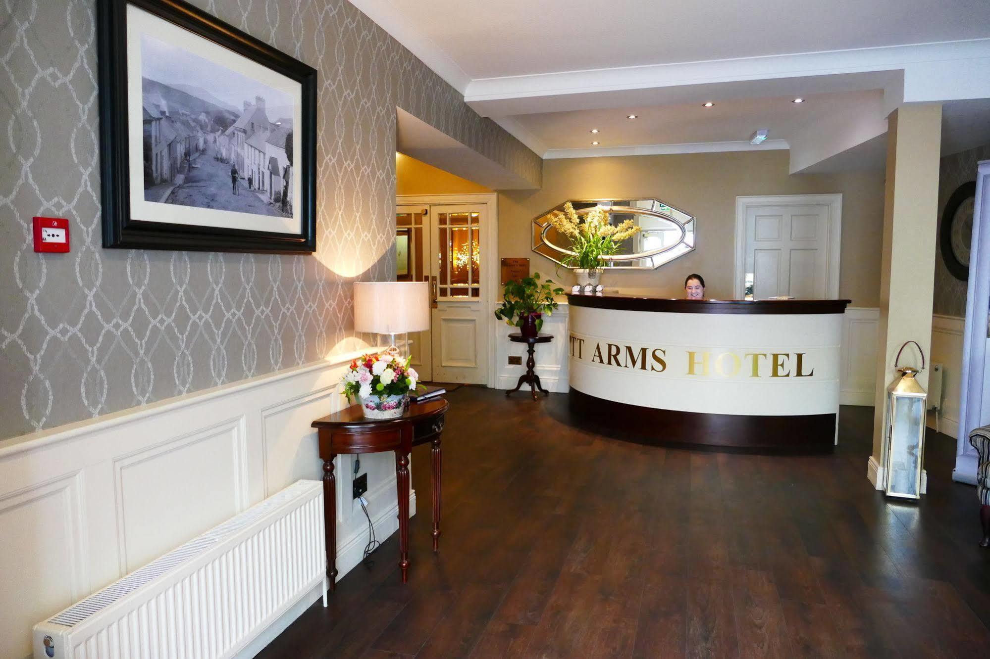 Nesbitt Arms Boutique Hotel Ardara Exterior foto